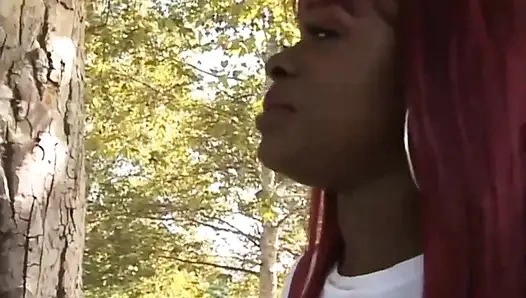 Beyaz adam siyah amcık için can atıyor