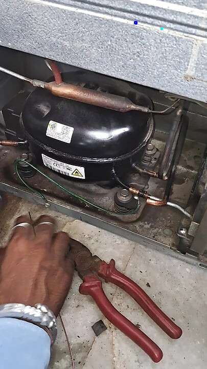 Gas charges in Refrigerator r134