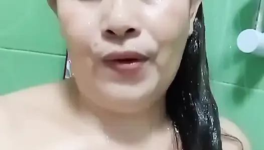 Ben ve parmağım kendimi mutlu etmek ve daha mutlu hissetmek istiyorum