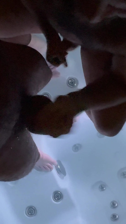 Hairy Bear Dominates: Hot Tub Oral, Rimming, Mutual Edging