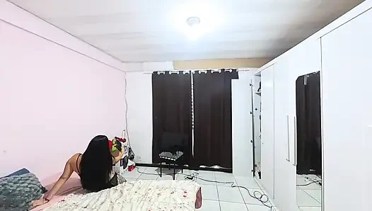 I caught my wife taking sexy photos for her lover