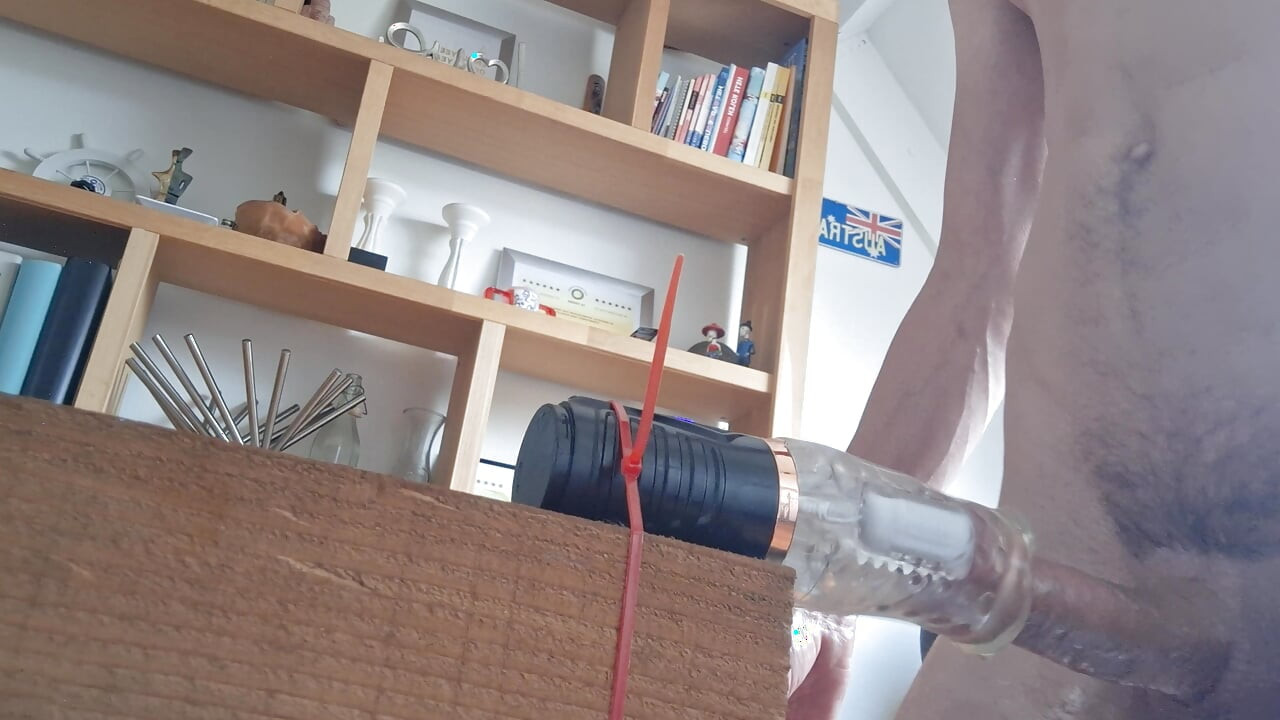 Fleshlight fuck #11 Vibrating cocksucker