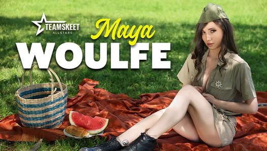 Prachtige Maya Woulfe is Mays teamskeet -ster van de maand: pornoster -interview & hardcore neukpartij
