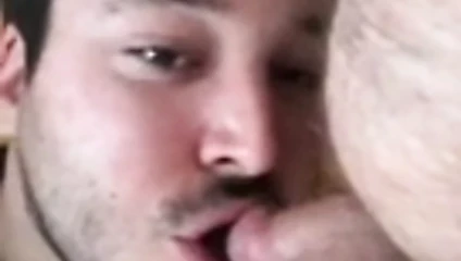 Pablo bir çük emdi