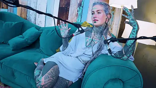 Aku berbicara tentang f - fear - asmr podcast sfw berbicara tentang gadis gothic bertato rambut gimbal