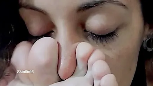 Challenge: Nose between the toes