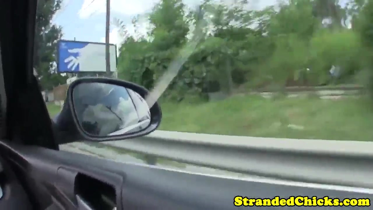 被困的匈牙利少女为了搭便车而被颜射