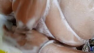 Badezimmer, nacktes heißes bhabhi zeigt sexy muschi und möpse