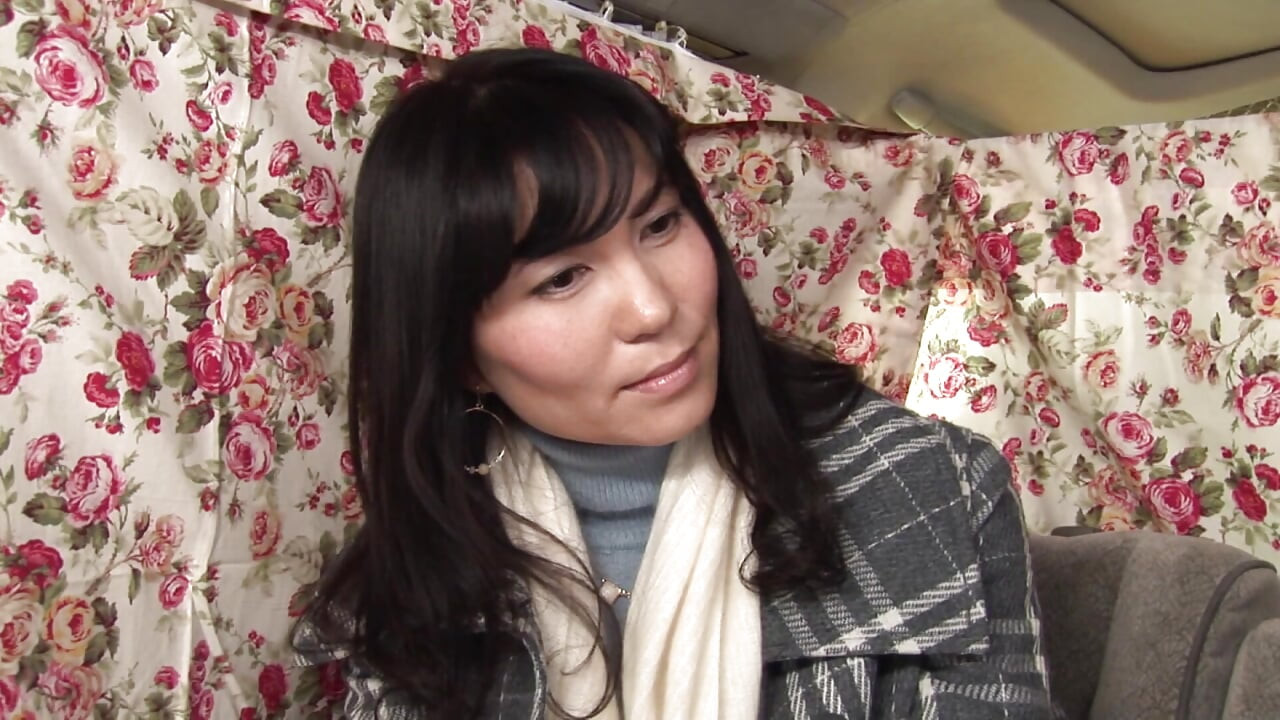 A136B02 Perverted Wife Who Climaxes from Nipple Bites! A Celebrity Beauty in Her Fifties!