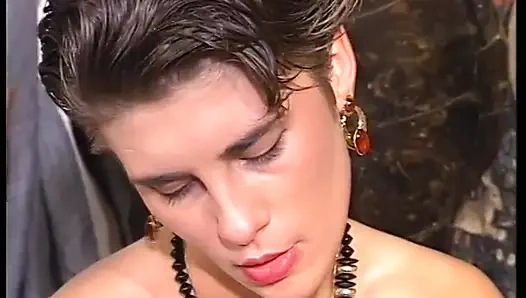 Dua lesbian amatir sange dan dildo