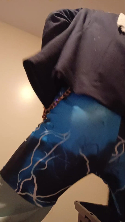 Hot lightning wolf twerking on the cam