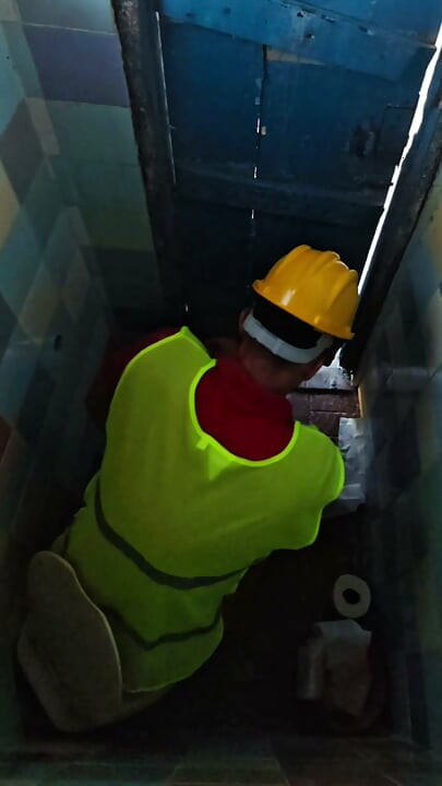 SEX IN THE BATHROOM OF A PUBLIC WORKPLACE
