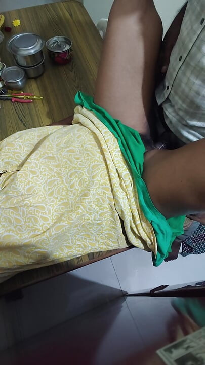 Kepala Sekolah Medam Ngentot Dengan Mahasiswa Di Kantor