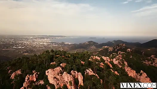 Vixen mükemmel doğal çarpıcı bebek Emiri Momota yoğun çoklu orgazm oluyor