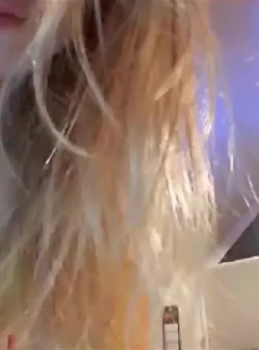 Blonde with Big Ass and Glasses Sexydea