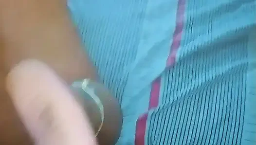 Orgasme luar biasa, jari-jari yang tak pernah puas saling membantu, lalu dia menyetubuhiku dengan kontol besarnya.