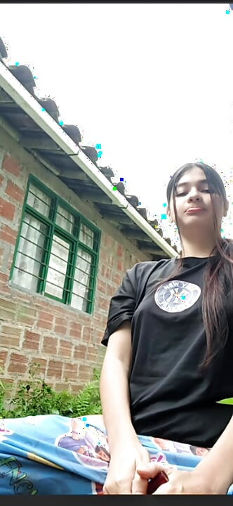 Sexy Girl Streams and Touches Herself for Fans