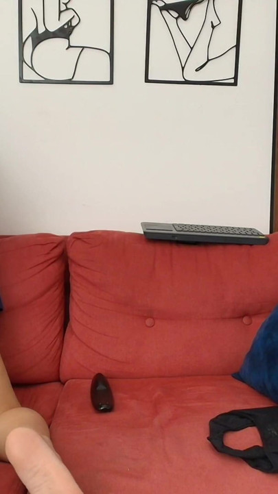 Playing with my friend's pussy at home | Clip 1