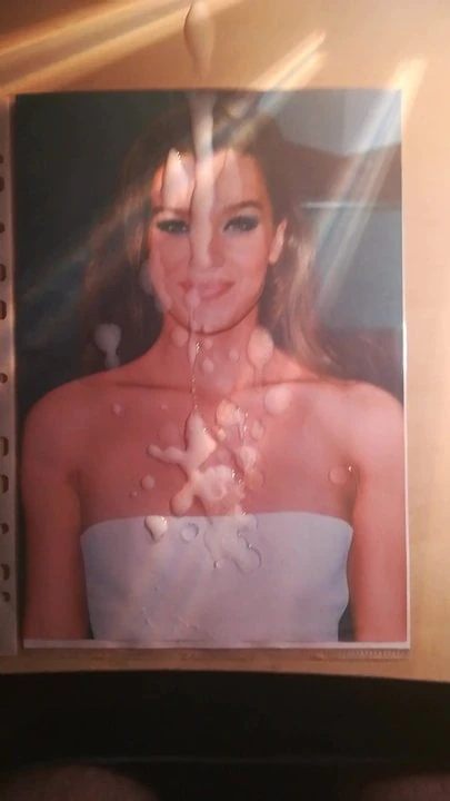 Cumtribute Hailee Steinfeld