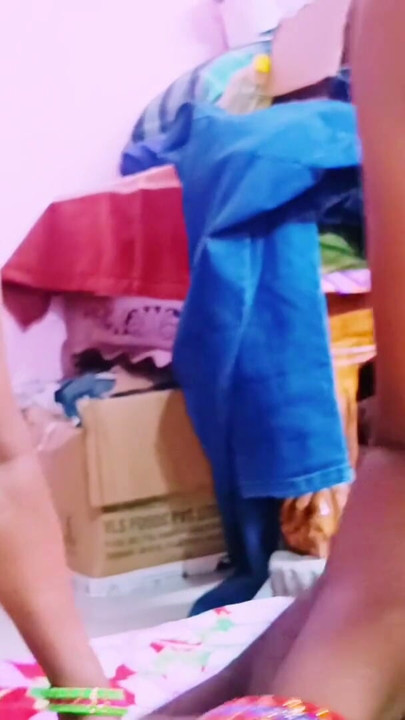 Indian threesom telugu beautiful housewife sisters fucking auto driver. Telugu dirty talks. | Clip 1