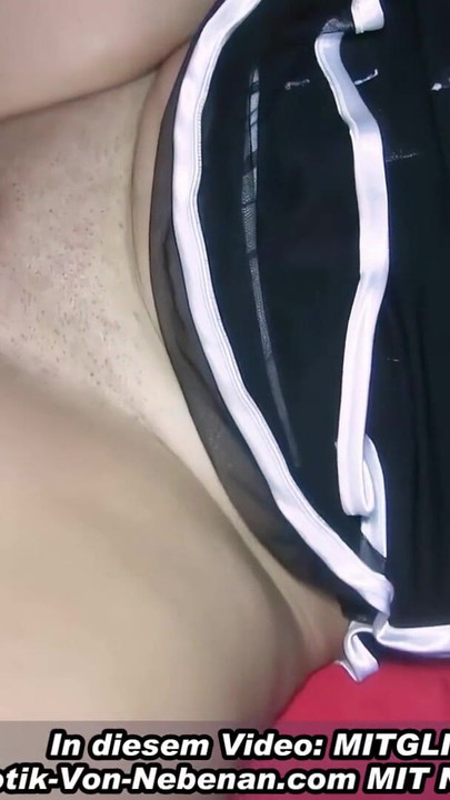Nezaboravan trenutak iz "Creampie u njemačkom seks discu s dvije kurve"