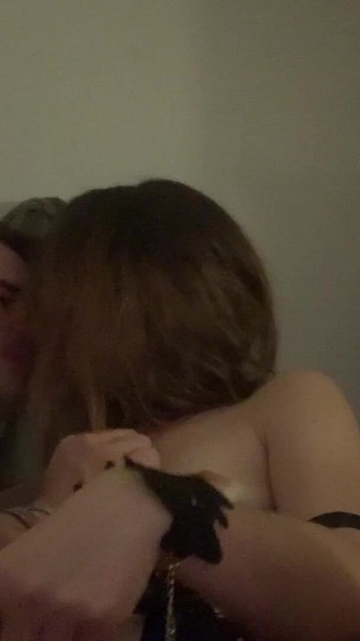 Moment cheie de la "Powerplay cu un model și îmi mângâie pula cu pasiune"