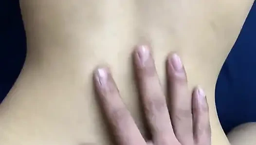 Милфа-лесбиянка делает ножницы с молодой крошкой - интенсивный оргазм с трением кисками