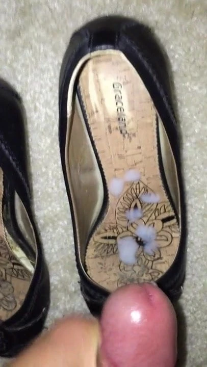 Cum in friend's step mom's second pair of shoes