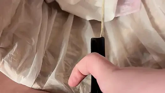 İşemeye kalkmaya çalışıyorum - sopaya pisual sidik