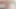彼女は笑いながら、彼の哀れな小さなペニスを手で動かす