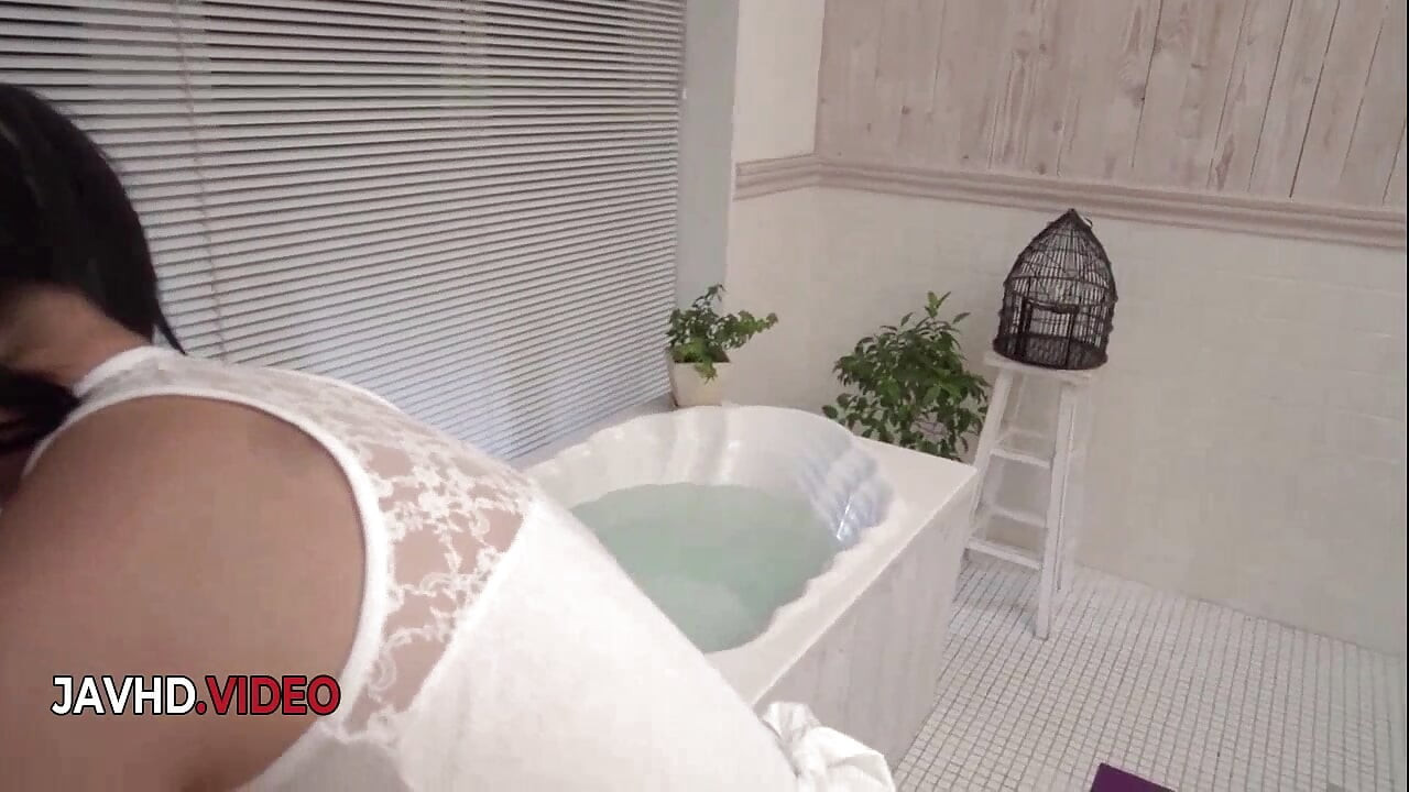 Reo Saionji Takes a Thick Asian Load on Her Pretty Face