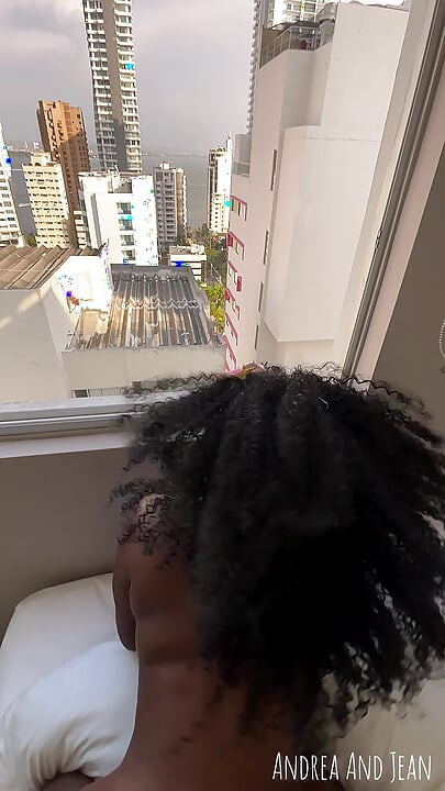 Ma jolie femme me trompe avec mon voisin