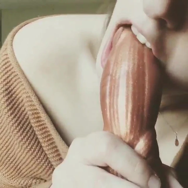 LumenMews - Blowjob on Dildo