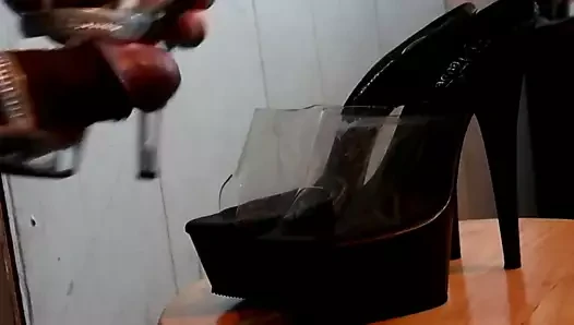 topuklara boşalmak