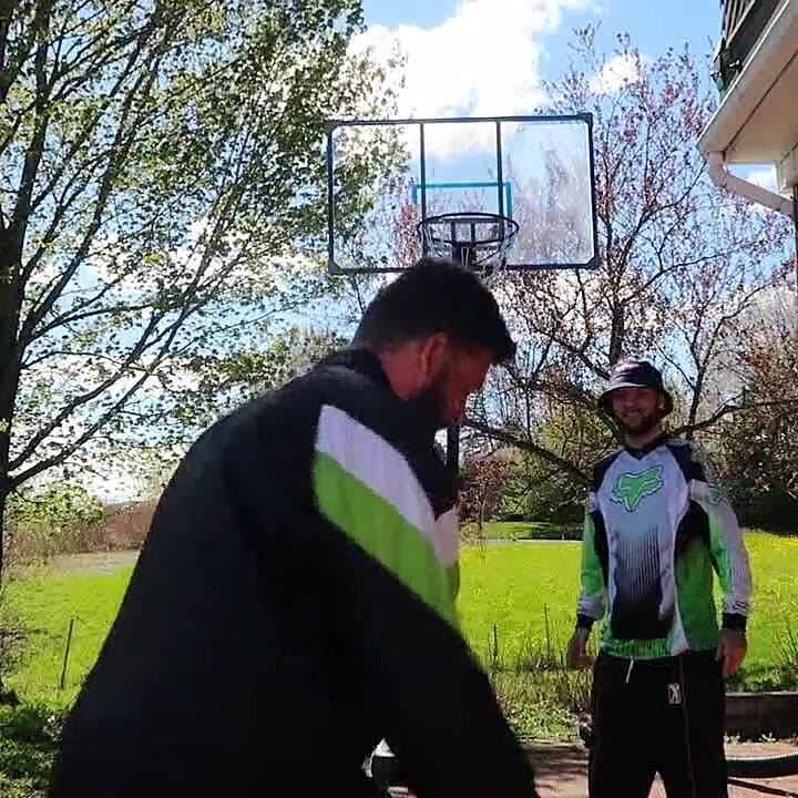 He Sucked My Sweaty Cock After a Game of Basketball