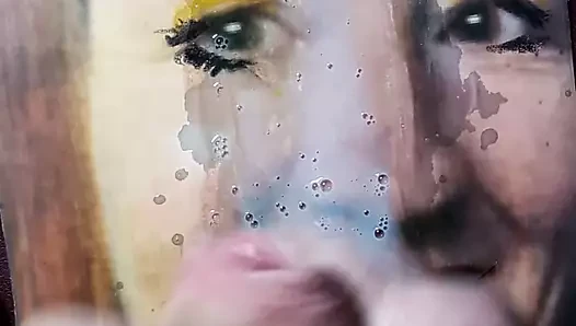 Tatlı charlotte boşalıyor ve işiyor