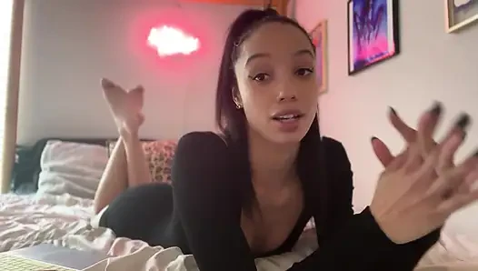 Aksi hot lesbian kira noir, jenna foxx, dan alexis tae | Khusus orang dewasa