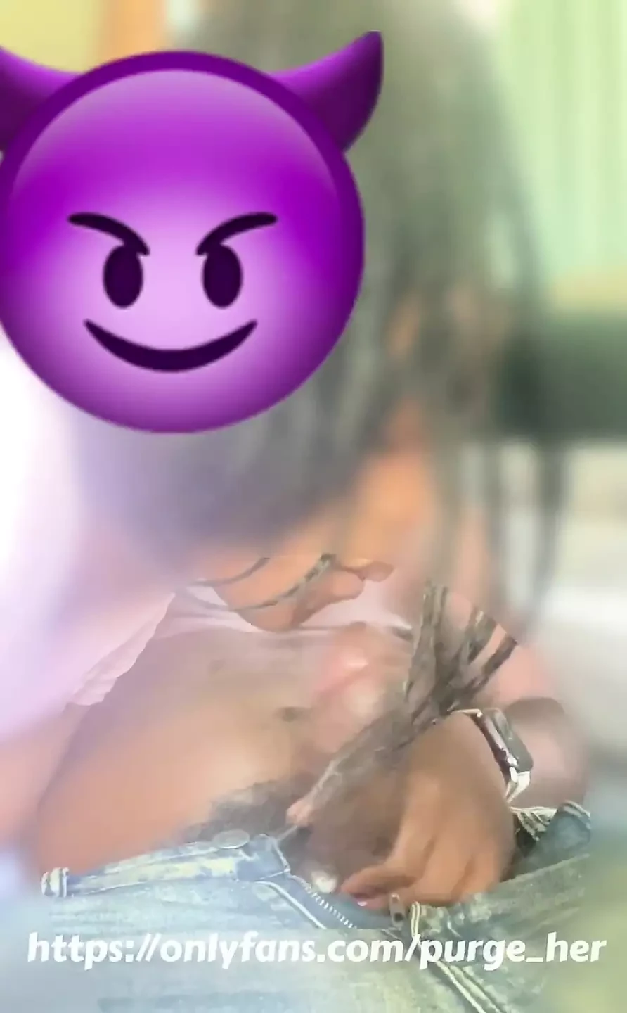 Big Lips Backseat Car Head Big Pulsating Cumshot