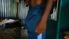 Indiano homem grande preto pau show desi garoto masturbação