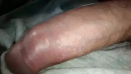 Süt dolu büyük penisli genç Kolombiyalı porno