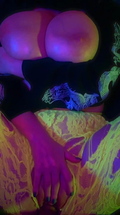 令人惊叹的时刻从 "现实生活中的无尽！大静脉奶子女友被狠操 - lilykoti"