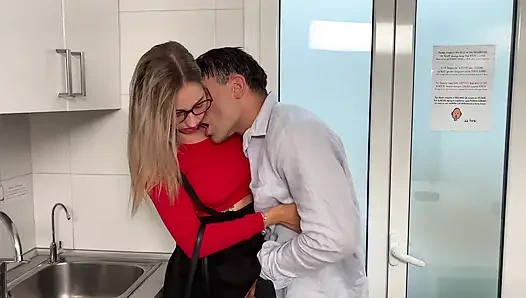 Married Man Fucks a Tourist in Barcelona