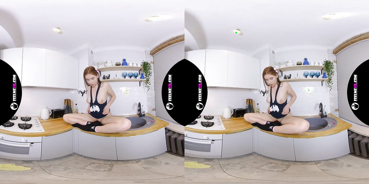 Gadis remaja margarita bugil 3d virtual di dapur