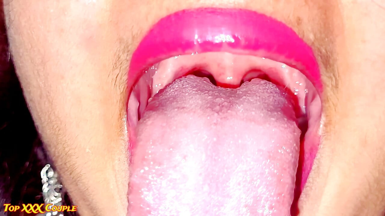 Plötzlich lutschte meine stiefschwester meinen schwanz und schluckte, bis sie fertig war.