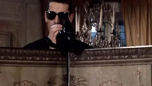 Pelacur Jerman bertopeng menikmati aksi fisting dan ngentot anal threesome