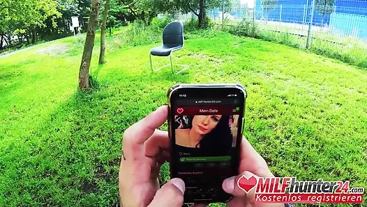 Kencan ngentot nakal harleen van hynten di taman! MILFhunter24