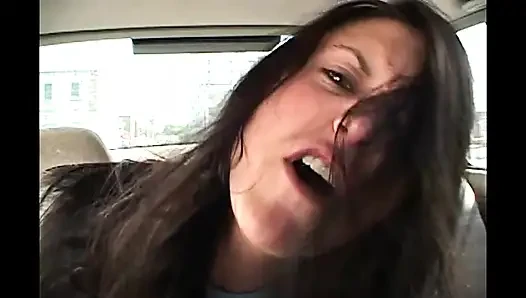 İnanılmaz sert üçlü sikiş: inleyen sürtük bir kaltak için iki sert büyük yarak!! Cilt 4