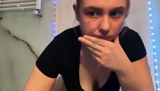 Сквиртую крупным планом и трахаю пальцами тугую киску с Jucielussie