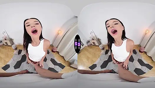 Dude Pounds Milena Ray After Spotting Her Bare Pussy - TmwVRnet