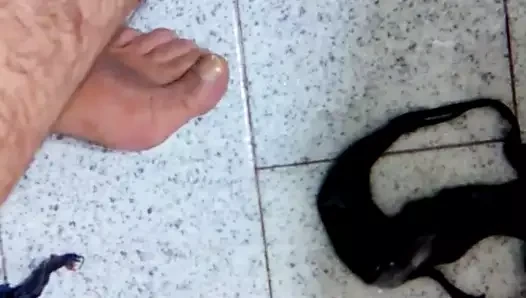 Kız kardeşim külot pm pissing!
